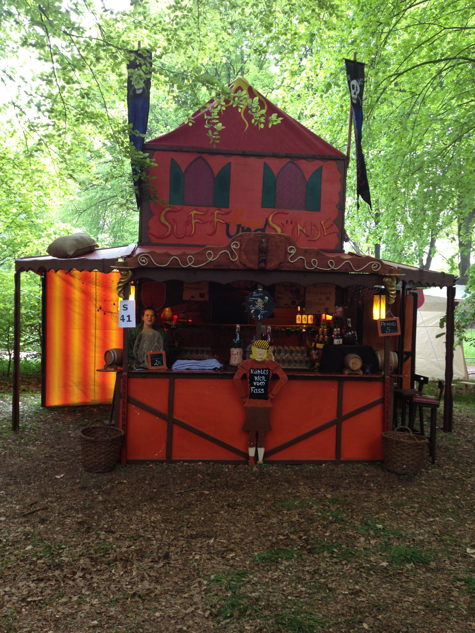 Suff und Sünde – Taverne auf dem Mittelaltermarkt im Wald